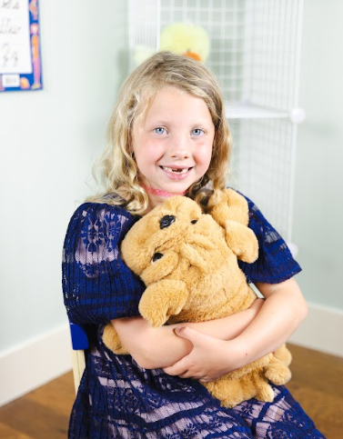 Happy Hugs Weighted Plush Bulldog (2.5 lbs)