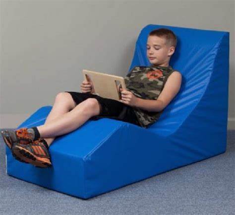 Dakota Lounger Chair Blue